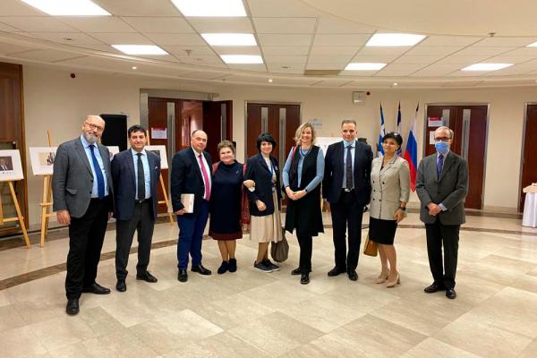 Greek-Russian History Cross-Year: Photo Exhibition and Roundtable